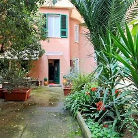 Karol Apartmán